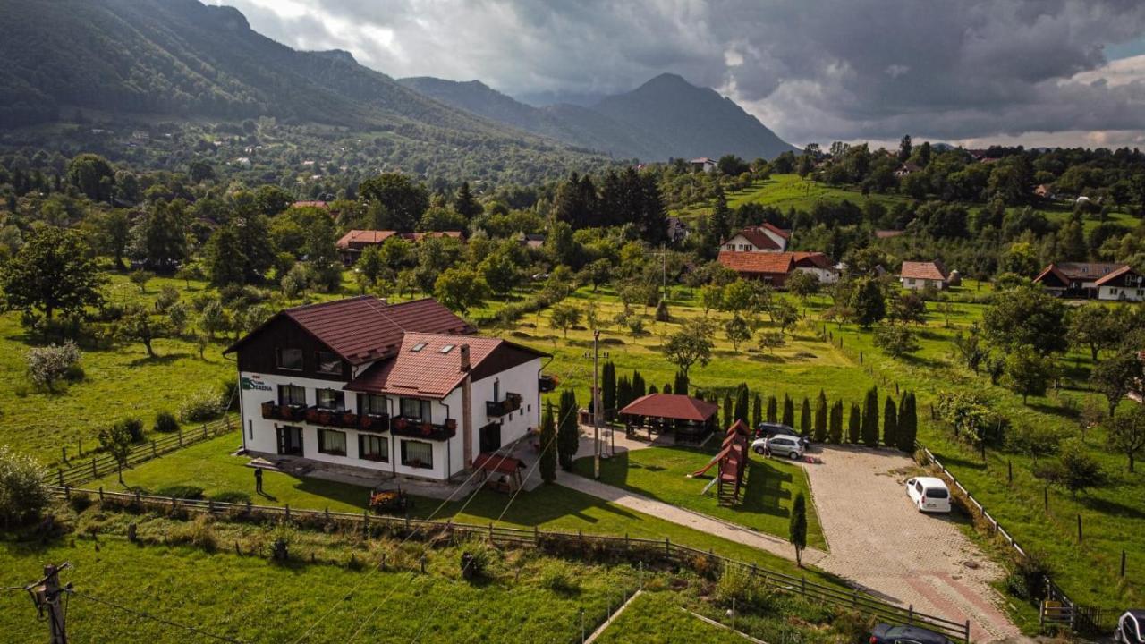 Serena Guesthouse Bran 브란 외부 사진